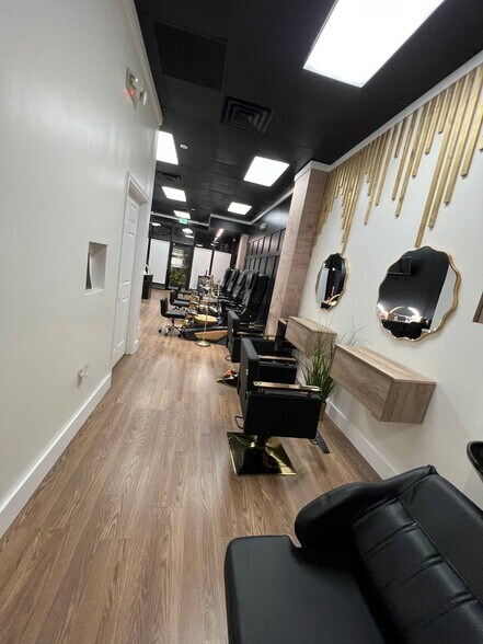 More Photos Of 14650 Gatorland Dr, Orlando General Retail For Sale