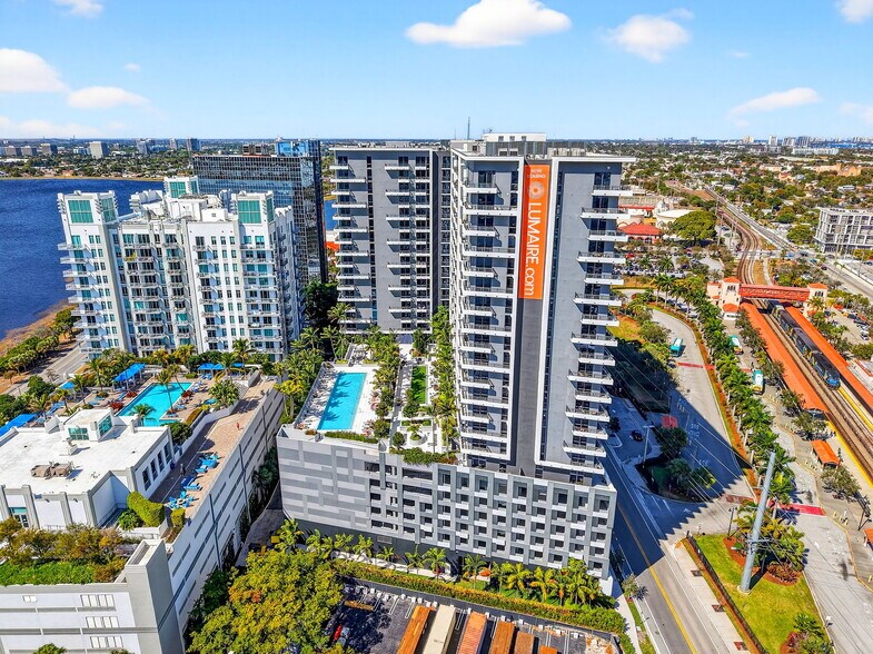 More Photos Of 201 Clearwater Dr, West Palm Beach Apartments For Lease