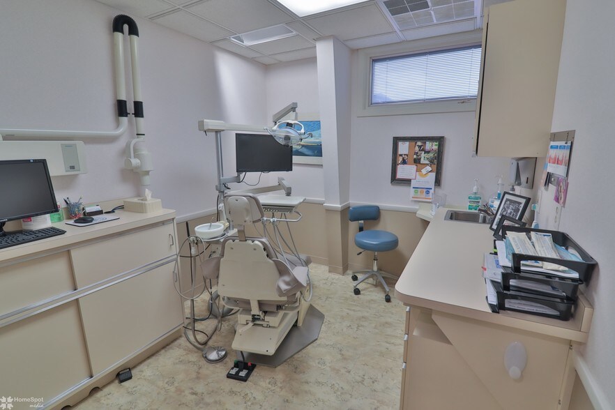 More Photos Of 4955 Route 873, Schnecksville Medical For Lease