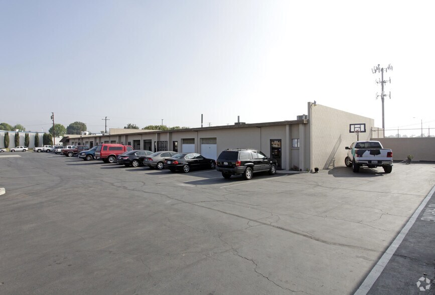 More Photos Of 1528 W Industrial Park St, Covina Warehouse For Lease