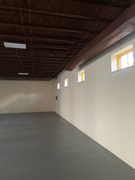 More Photos Of 5810-5814 Seminary Rd, Alexandria Freestanding For Lease