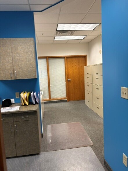 More Photos Of 2518 Superior Dr NW, Rochester Office For Lease