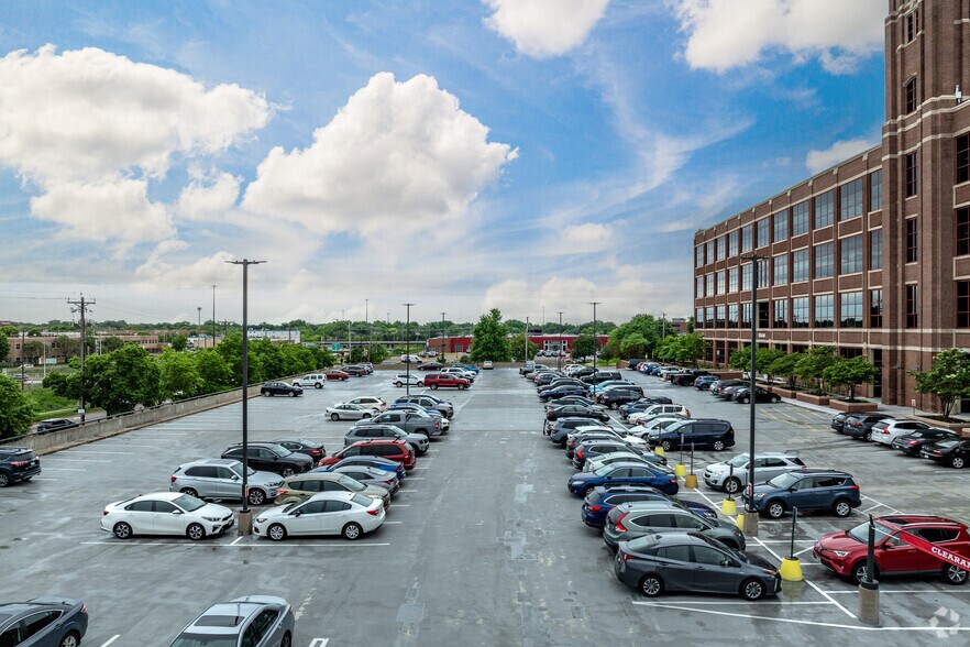 More Photos Of 2550 University Ave W, Saint Paul Office For Lease