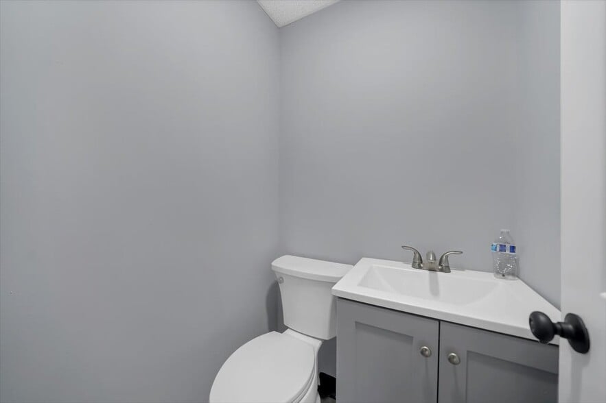 More Photos Of 63 New Main St, Haverstraw Medical For Sale