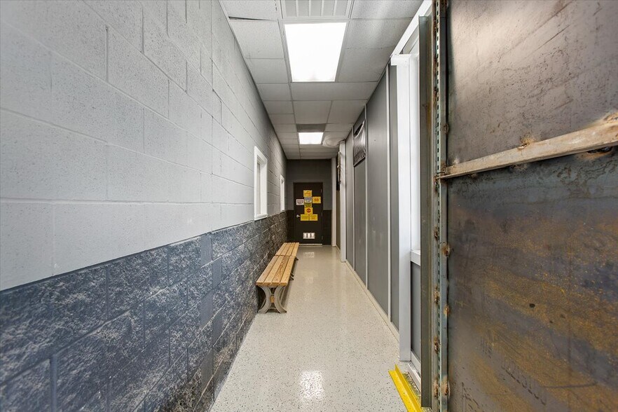 More Photos Of 2100 Highway 2004, Richwood Freestanding For Sale