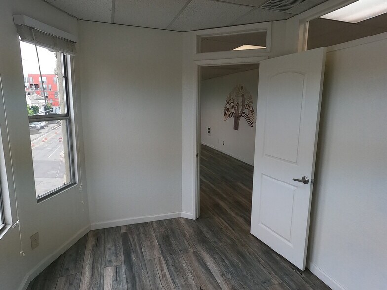 More Photos Of 4609-4695 Telegraph Ave, Oakland Office For Lease