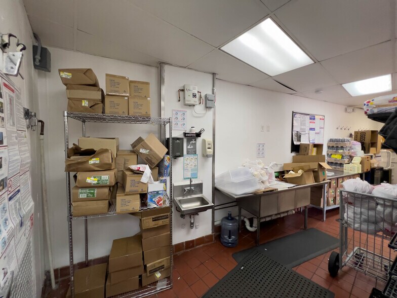 More Photos Of 3400 NE 2nd Ave, Miami Restaurant For Sale