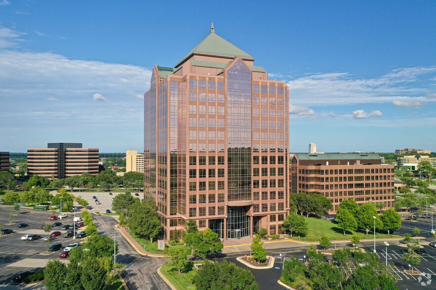 More Photos Of 7300 College Blvd, Overland Park Unknown For Lease