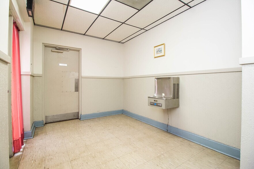 More Photos Of 31117 Plymouth Rd, Livonia Lodge Meeting Hall For Sale