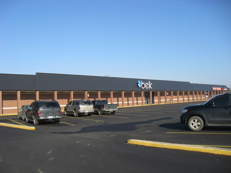 Primary Photo Of 2110 S Buerkle St, Stuttgart Storefront For Sale