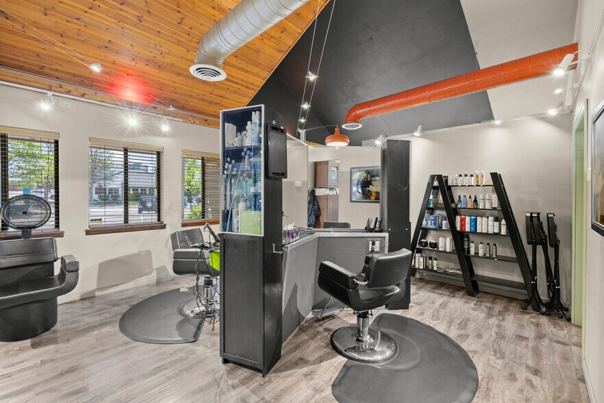 More Photos Of 1181 S Parker Rd, Denver Office For Sale