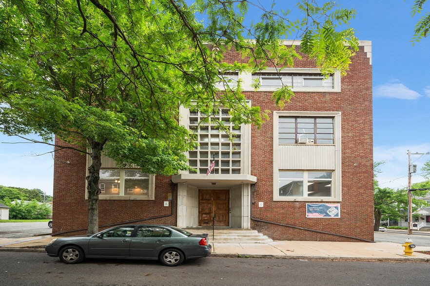 More Photos Of 379 Cherry St, Pottstown Flex For Lease