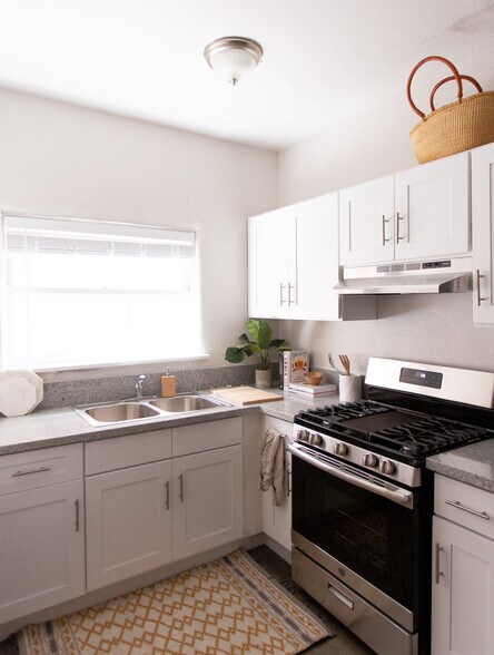 More Photos Of 118 N Westmoreland Ave, Los Angeles Apartments For Sale