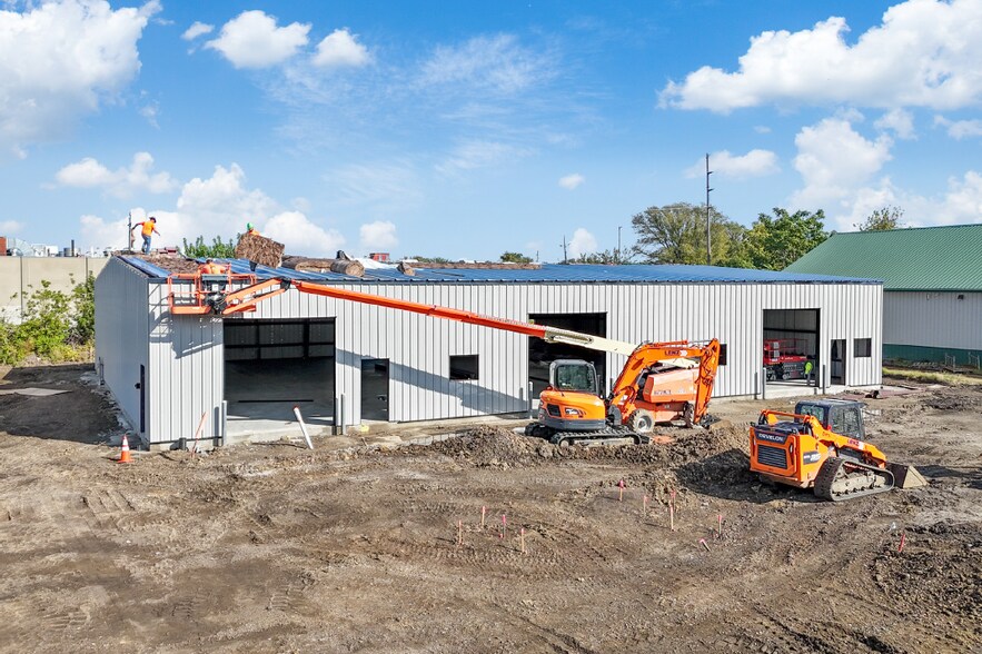 Primary Photo Of 335 NW 43rd Pl, Des Moines Industrial For Lease