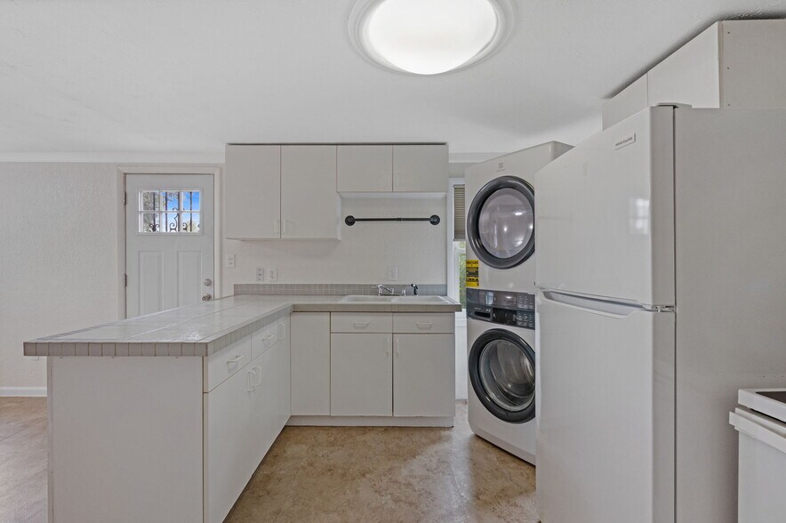 More Photos Of 1776 Jay St, Lakewood Apartments For Sale