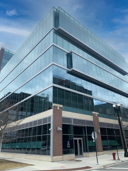 More Photos Of 1000 W Fulton Market, Chicago Office For Lease