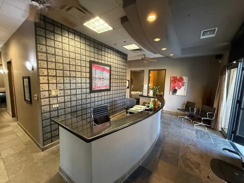 More Photos Of 2169 E Warner Rd, Tempe Office For Sale