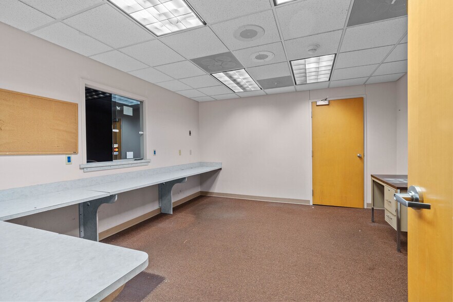 More Photos Of 94 Hospital St, Ridgway Specialty For Sale