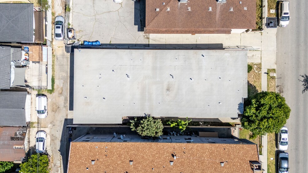 More Photos Of 5213 Meridian St, Los Angeles Apartments For Sale