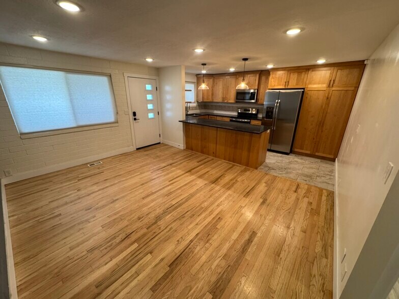 More Photos Of 245 S 800 E, Salt Lake City Apartments For Sale