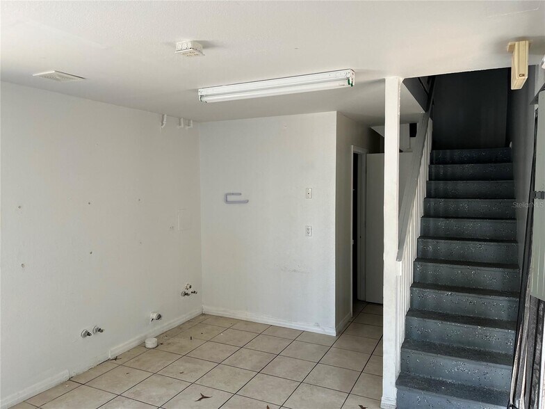 More Photos Of 18132 Commercial Way, Weeki Wachee Fast Food For Sale