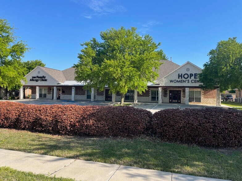 More Photos Of 2740 Virginia Pky, McKinney Medical For Lease