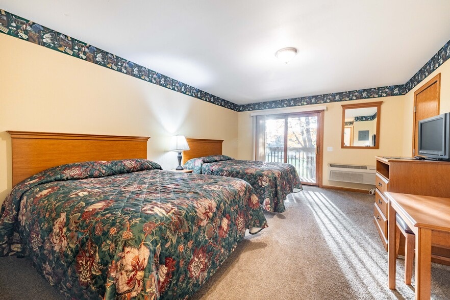 More Photos Of 7751 Cedar Lake Rd, Oscoda Hotel For Sale