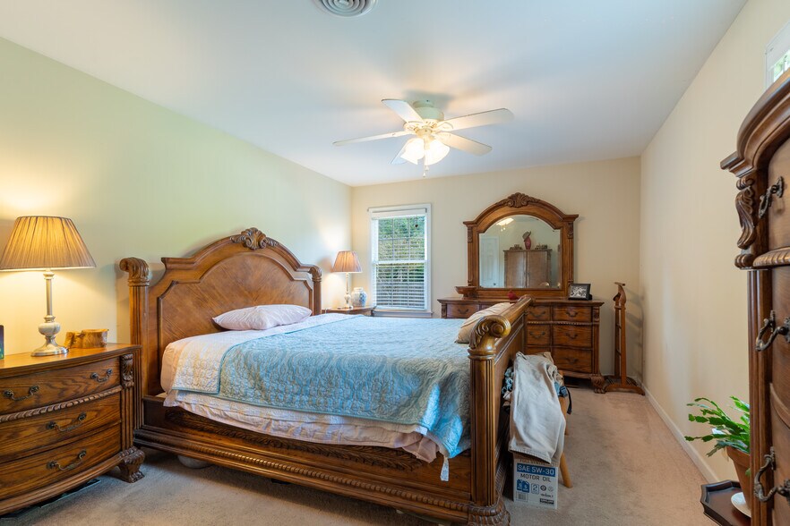 More Photos Of 1537 Jackson St, Locust Grove Office Residential For Sale