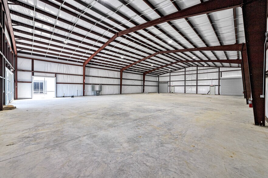 More Photos Of 11555 Gaston, Katy Industrial For Lease