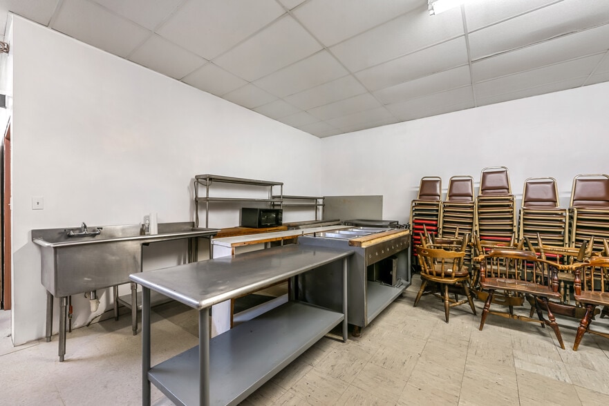 More Photos Of 9494 Riverton Rd, Bangor Restaurant For Sale