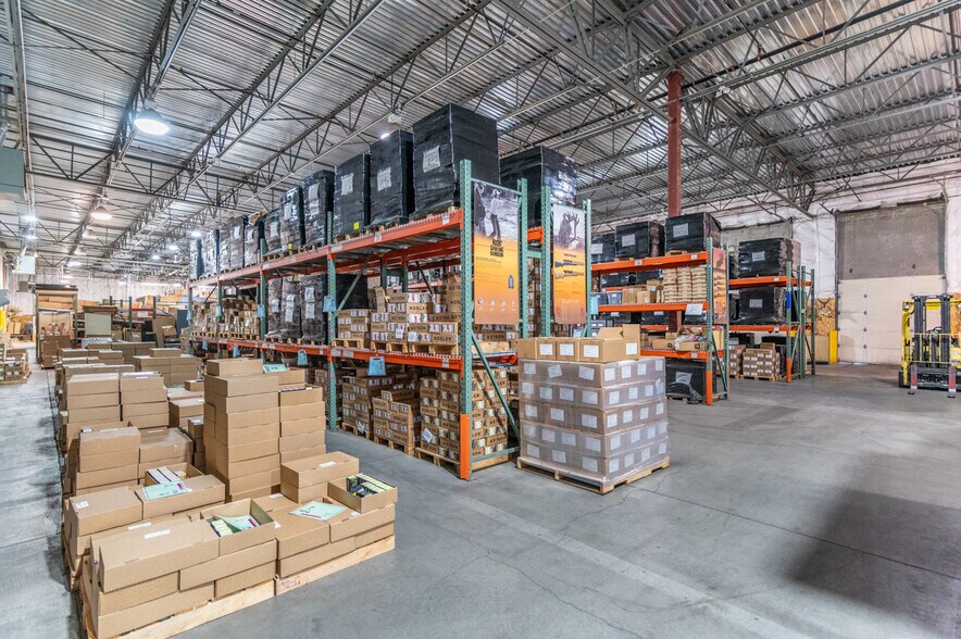 More Photos Of 95 SW Columbia St, Bend Flex For Sale