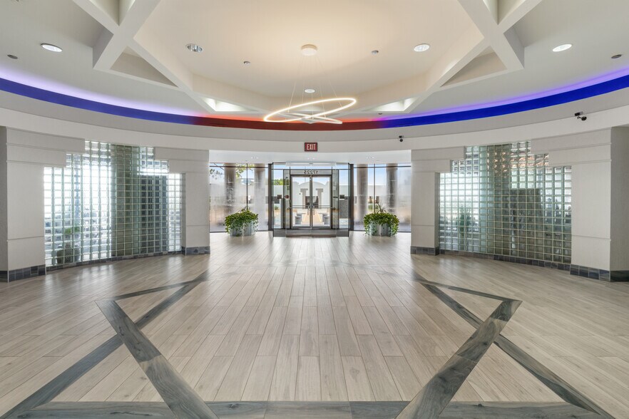 More Photos Of 17225 El Camino Real, Houston Office For Lease