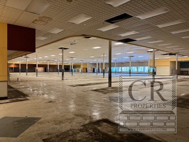 More Photos Of 2094 E Main St, Cortlandt Manor Freestanding For Lease