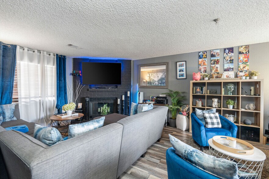 More Photos Of 12501 Kornblum Ave, Hawthorne Apartments For Sale