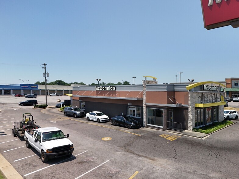 More Photos Of 1781-1977 S 3rd St, Memphis Unknown For Lease