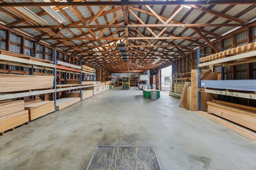 More Photos Of 2820 E St, Washougal Flex For Sale