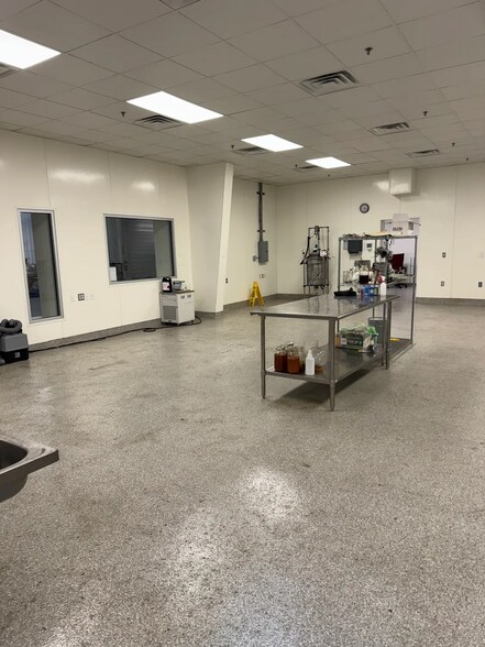 More Photos Of 3105 E Reno Ave, Oklahoma City Warehouse For Lease