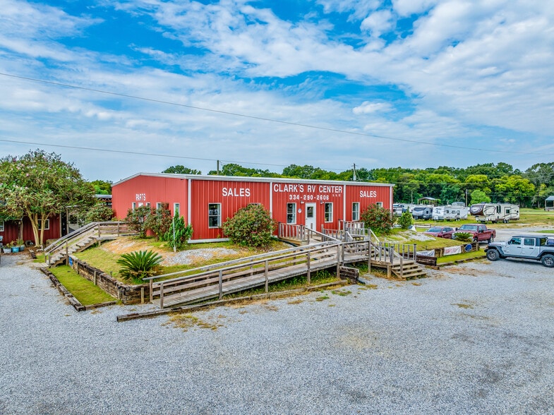 More Photos Of 1824 Alabama River Pky, Millbrook General Retail For Sale