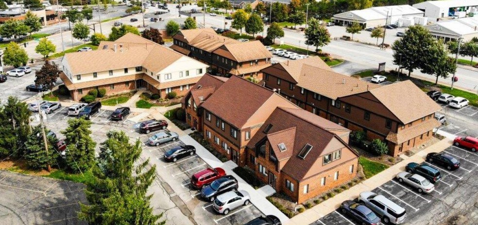 More Photos Of 6200 Som Center Rd, Solon Unknown For Lease