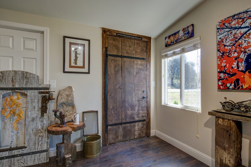 More Photos Of 7449 Fairplay Rd, Somerset Specialty For Sale