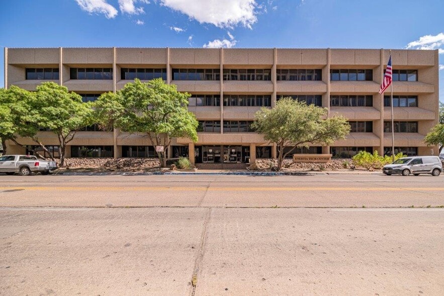 More Photos Of 125 W Missouri Ave, Midland Office For Lease