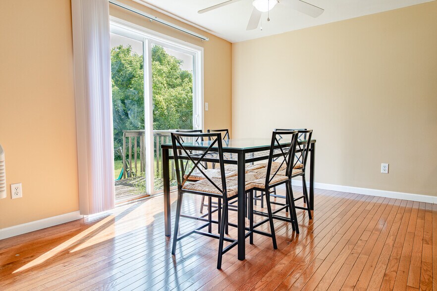 More Photos Of 205-274 Robert Dr, Syracuse Apartments For Sale