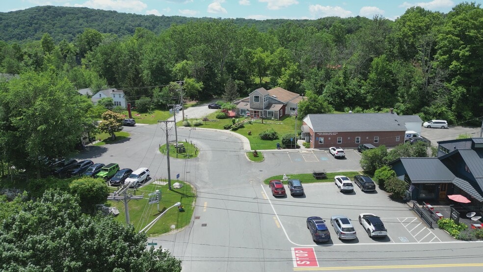 Primary Photo Of 8 Center St, West Stockbridge Restaurant For Sale