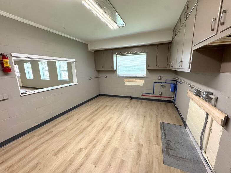 More Photos Of 2662 Thompson Mill Rd, Buford Religious Facility For Sale
