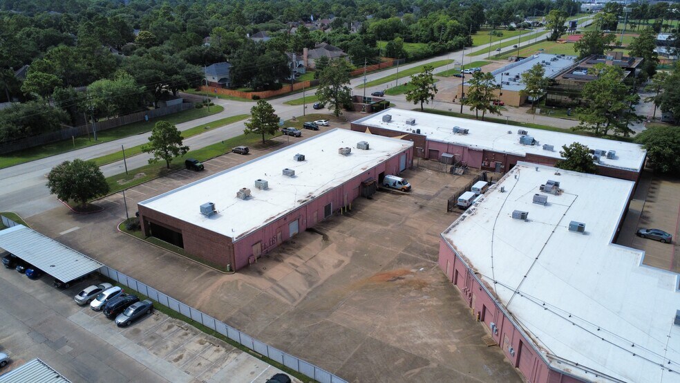 More Photos Of 14503 Bammel North Houston Rd, Houston Research And Development For Lease