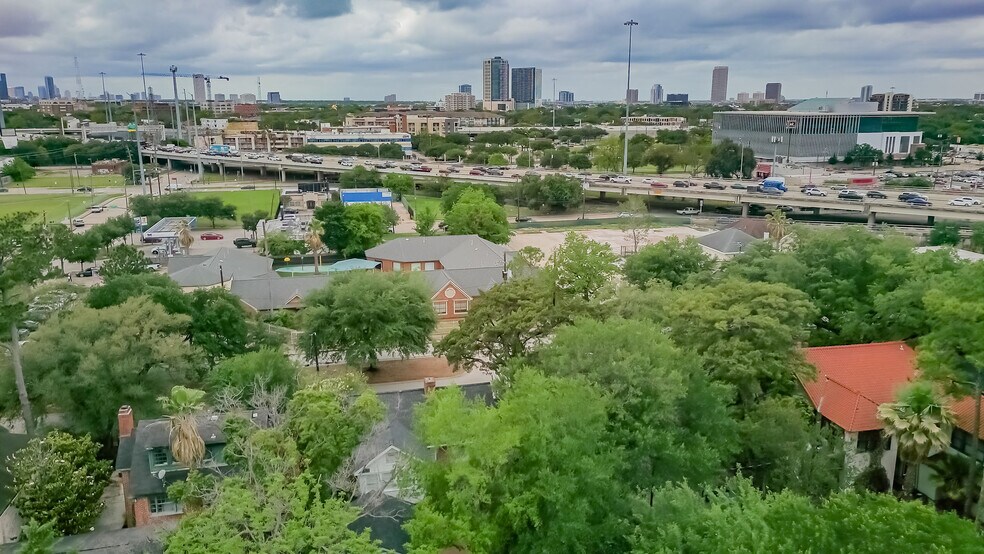 More Photos Of 4601 Caroline St, Houston Office For Lease