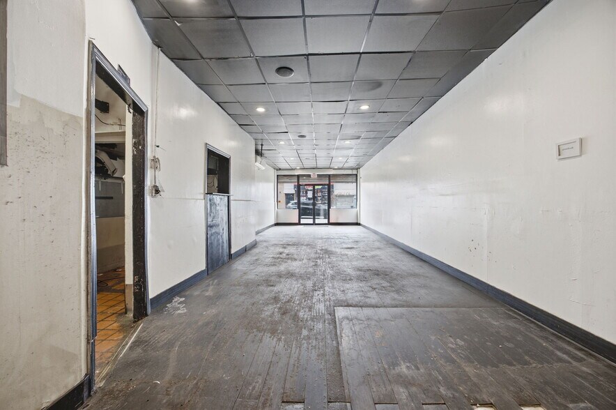 More Photos Of 513 Grand St, Brooklyn Storefront Retail Residential For Lease
