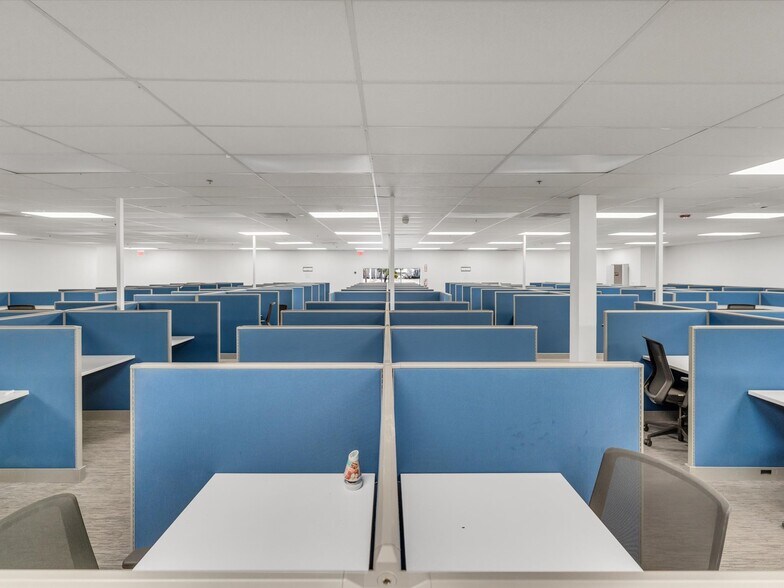 More Photos Of 3301 NW 107th Ave, Miami Research And Development For Lease