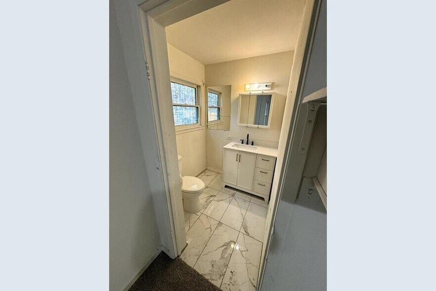 More Photos Of 204 Bowser St, Rockdale Office Residential For Sale