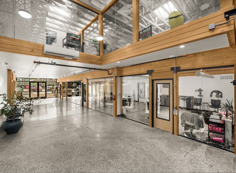 More Photos Of 124-138 NE 3rd St, Gresham Storefront Retail Office For Sale